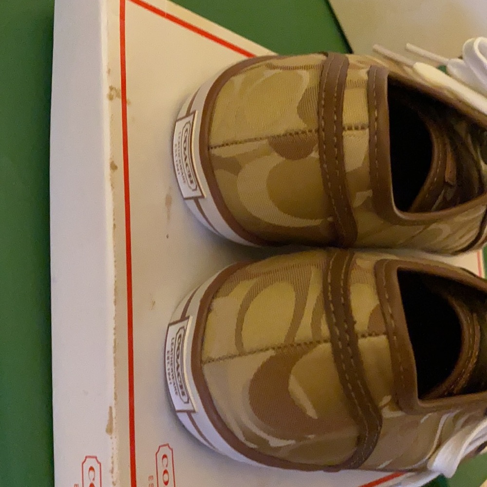 Coach Shoes - Picture 9 of 10